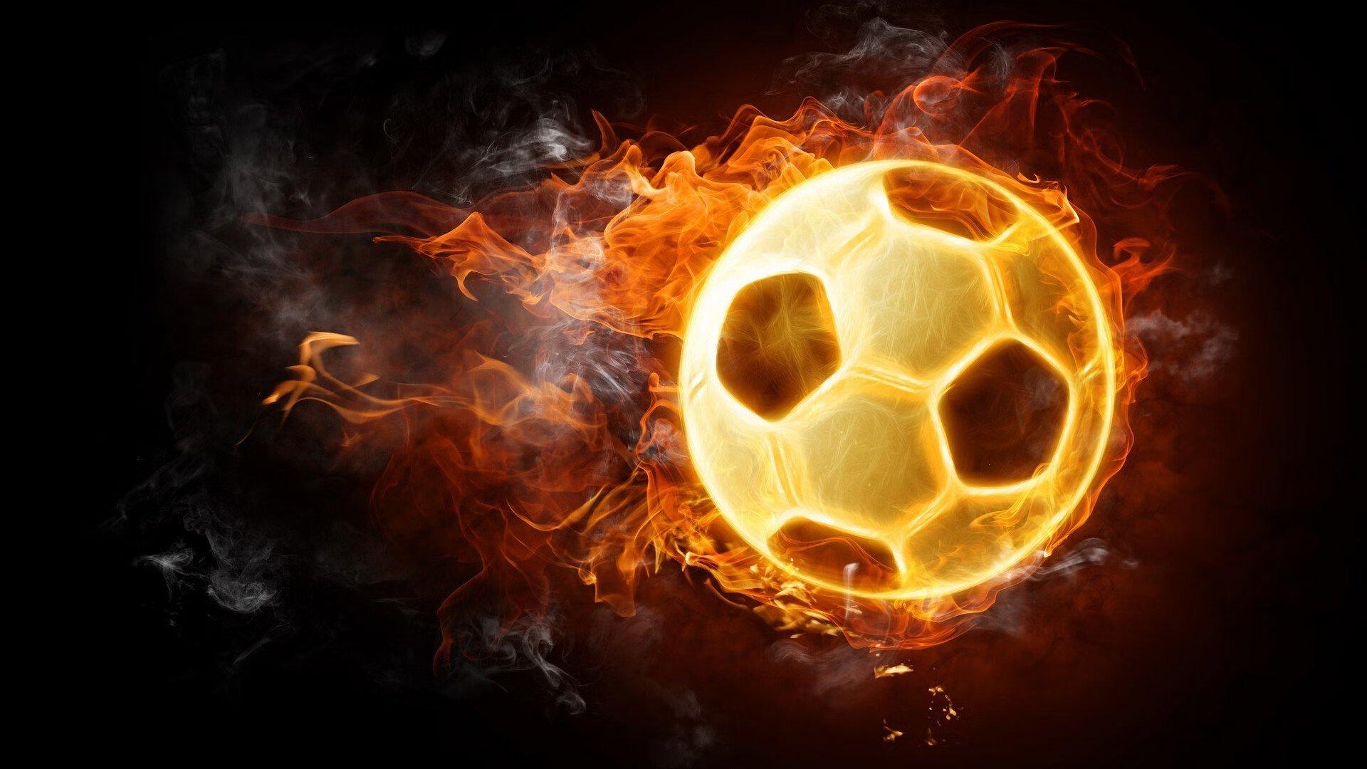 科贝节目主持人质疑伯纳乌顶棚设计,高温闷热如桑拿,球迷球员苦不堪言