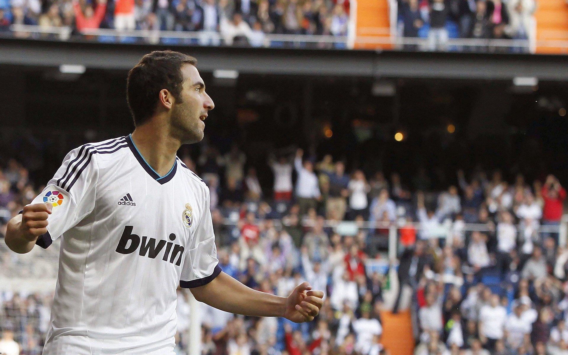 郑智回归执教首秀率队大胜，熟悉的那支广州队强势归来