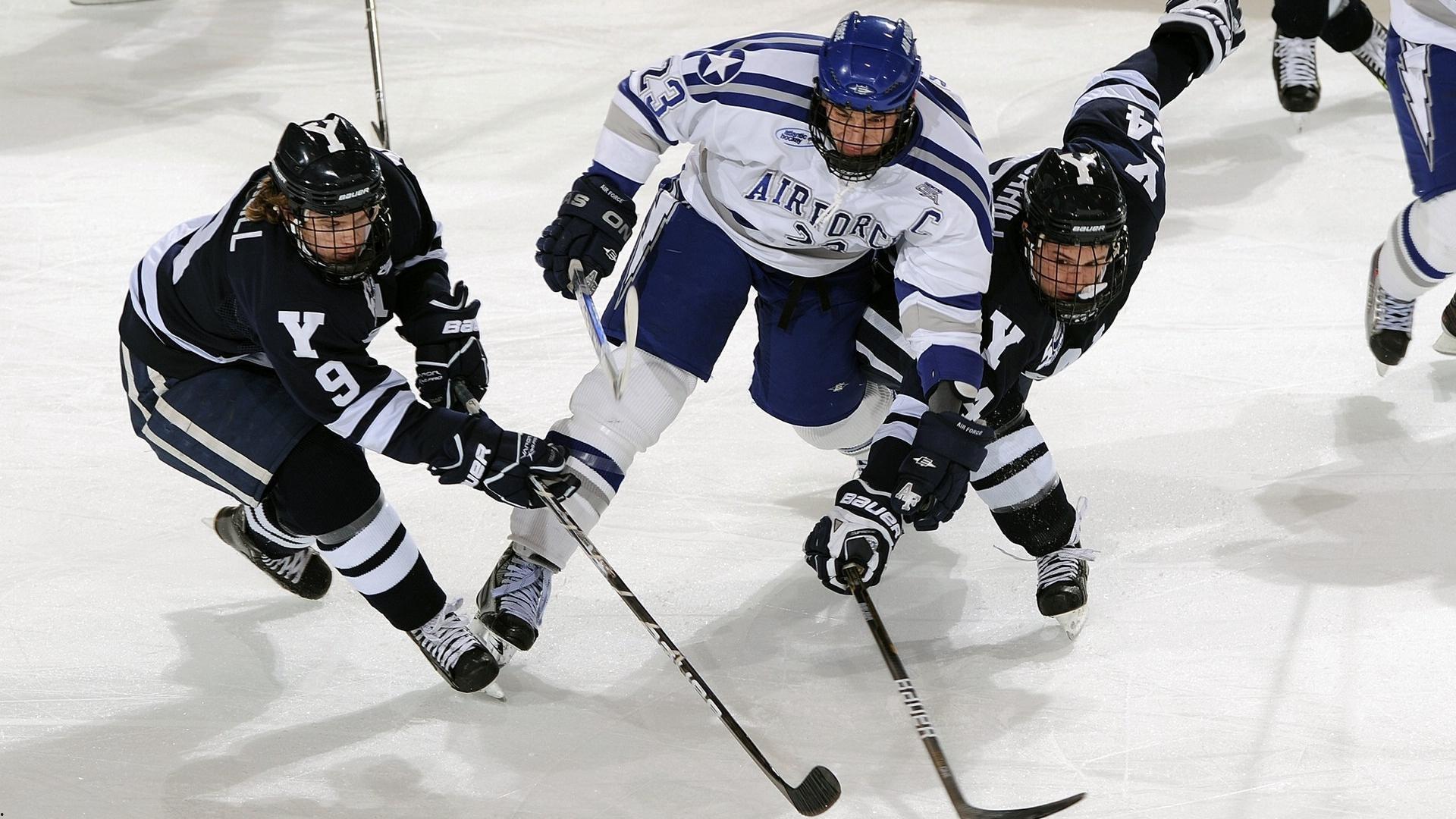 哈斯车队揭幕VF-26战车 科技与简约的白色风暴席卷F1新赛季